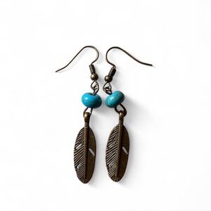 🪶 NWT Handmade Antique Bronze Feather & Turquoise Earrings